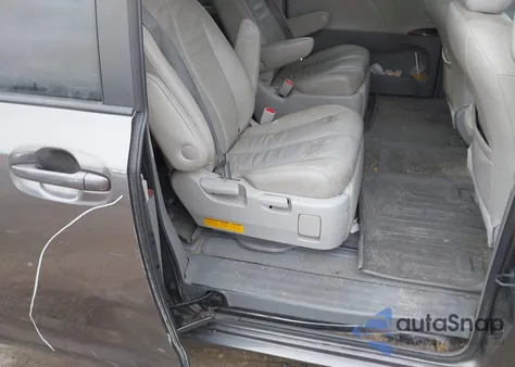 2013 Toyota Sienna Xle 7 Passenger из США, поврежденный, VIN 5TDDK3DC0DS070828